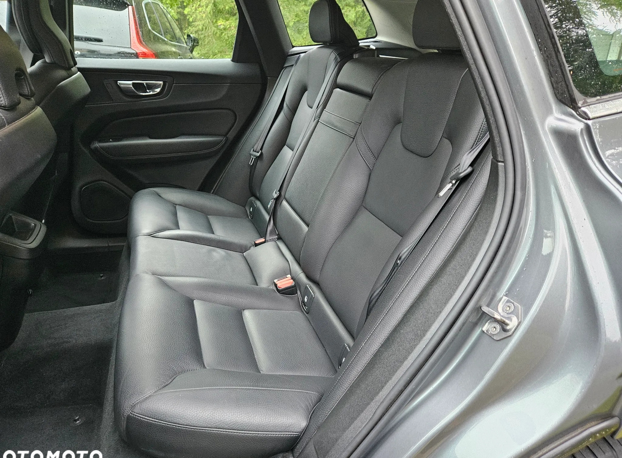 Volvo XC 60 cena 117000 przebieg: 144684, rok produkcji 2019 z Wolbrom małe 79